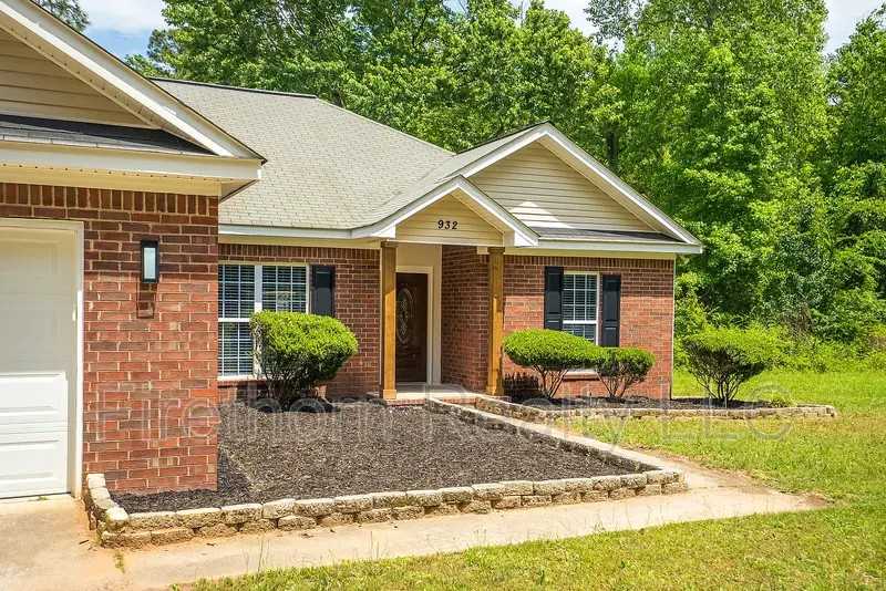 932 Sudlow Lake Rd - Photo 3 of 30