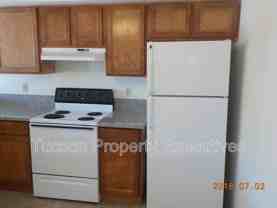 660 S Tucson Blvd - Photo 1 of 1