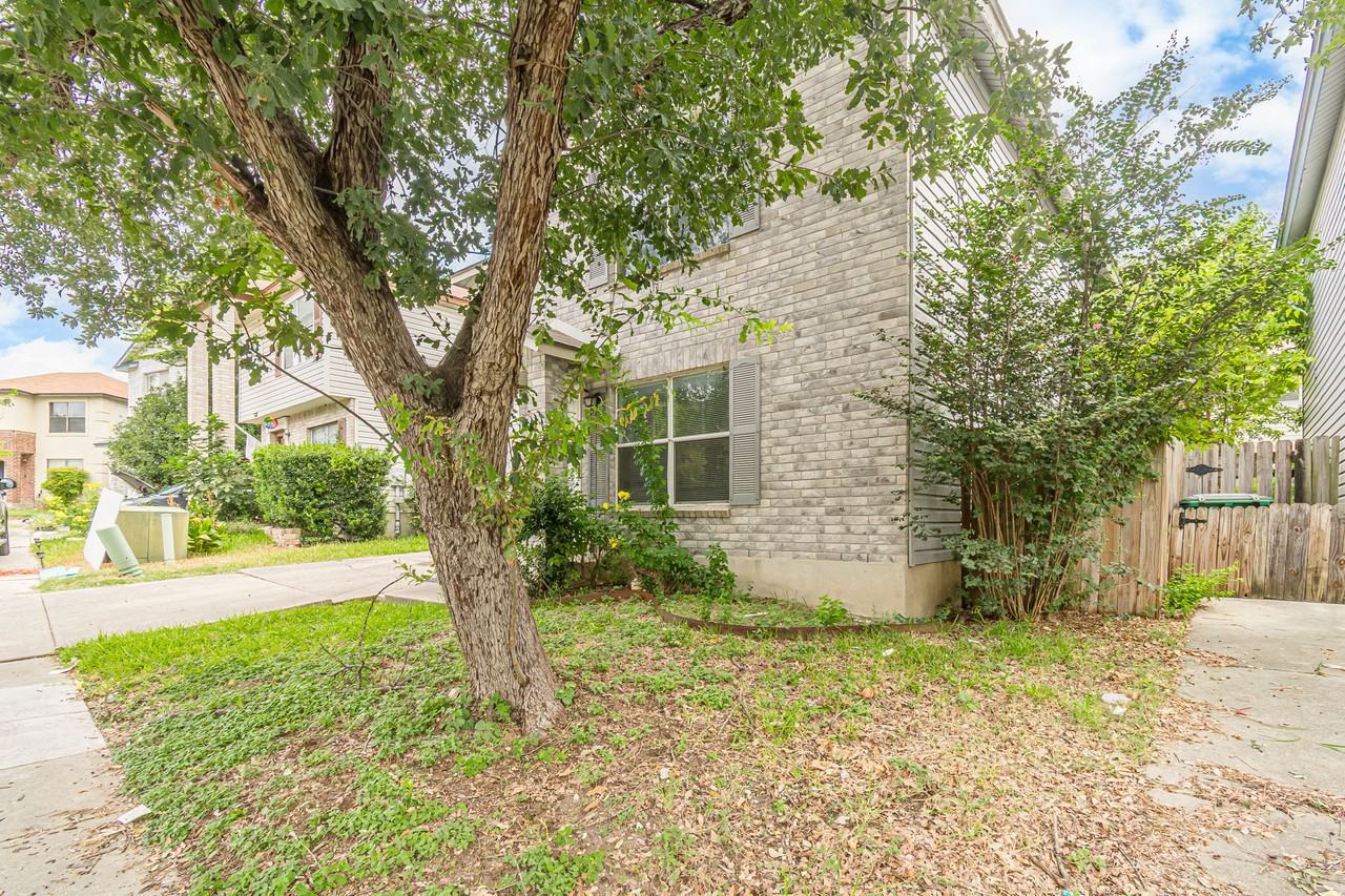 8910 Kenton Mist #1 - Photo 2 of 19