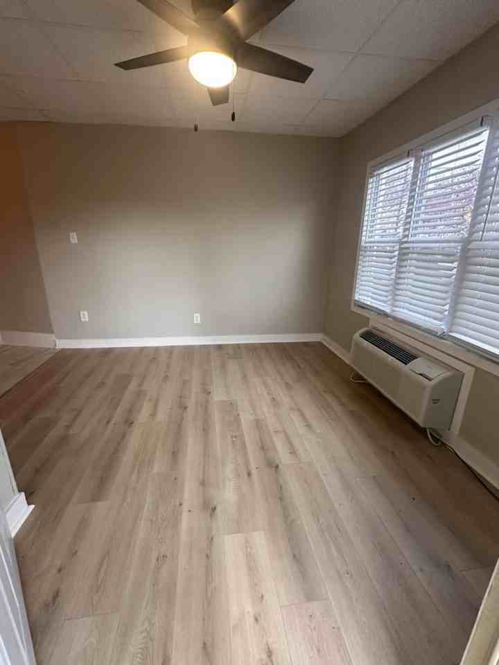 116 N 12th St #B - Photo 5 of 12