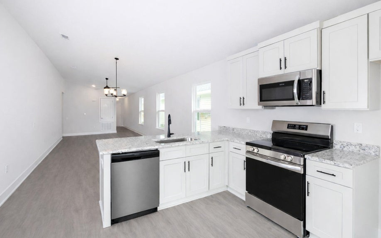 7122 Fox Meadow Dr - Photo 4 of 18