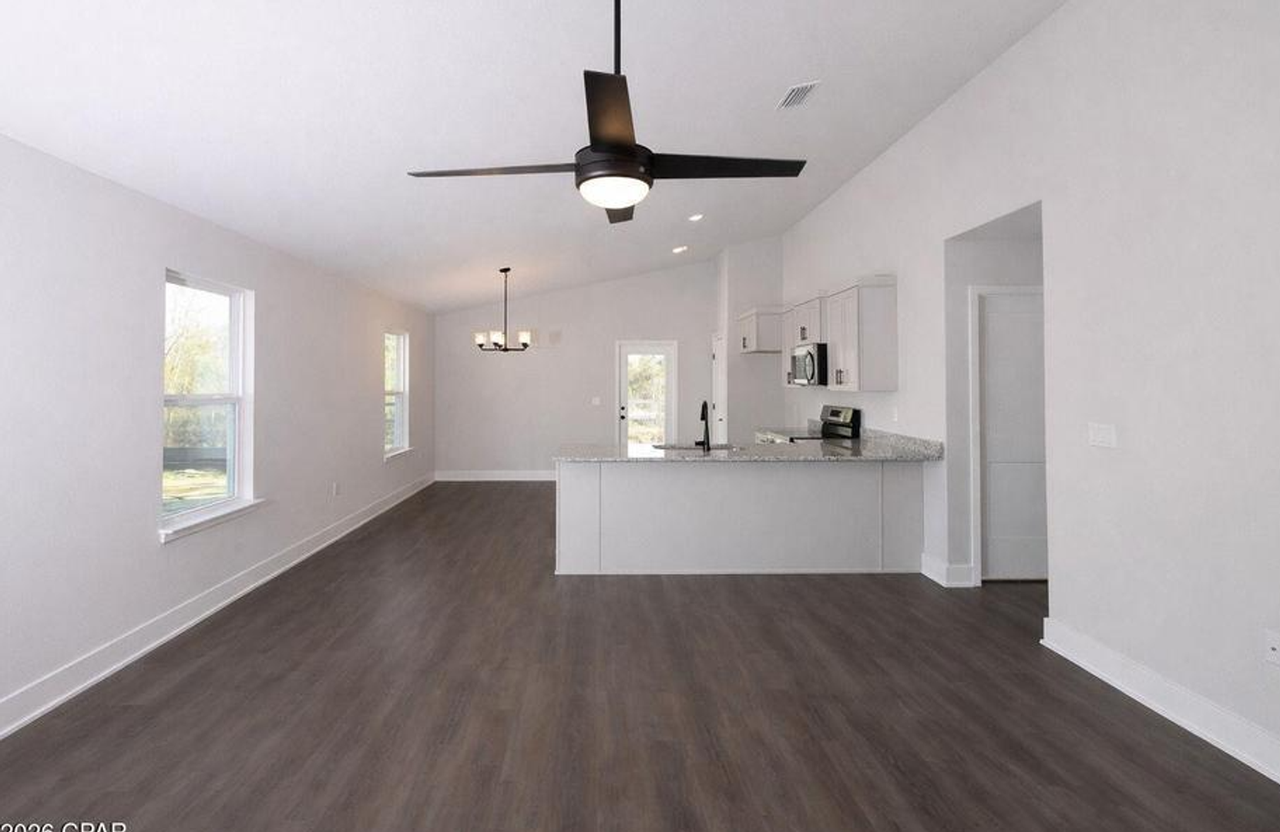 7126 Fox Meadow Dr - Photo 3 of 15