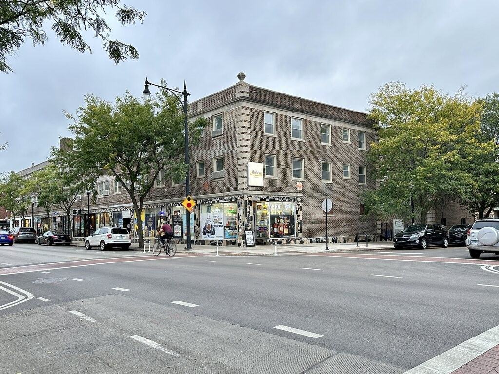 1555 W Hollywood Ave #411
