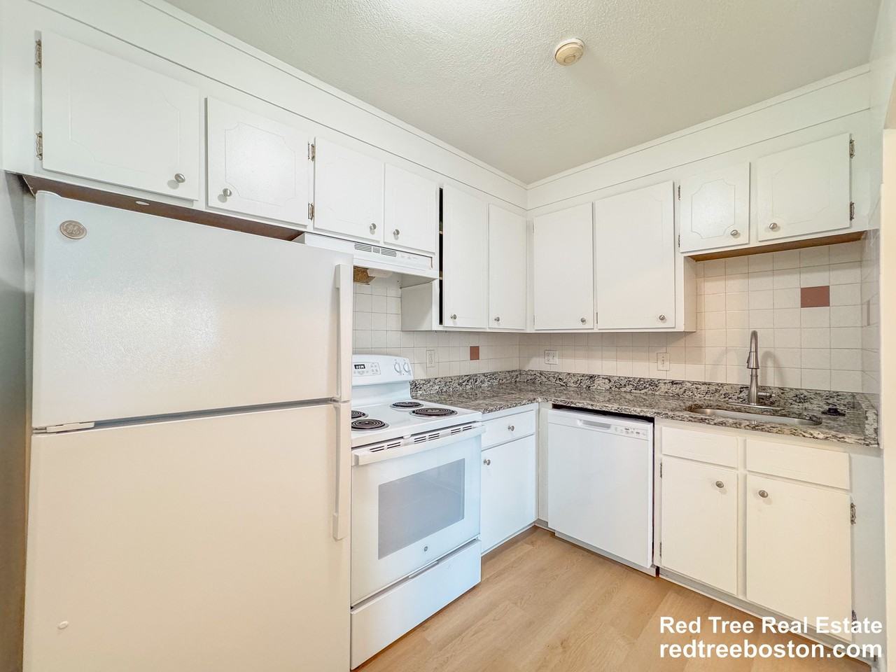 11 Hodges Ave #10 - Photo 6 of 21
