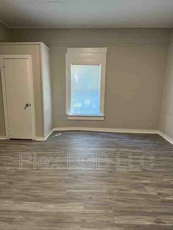 108 Bell St - Photo 5 of 5