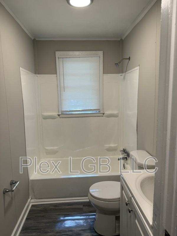 613 Snelson St - Photo 2 of 6