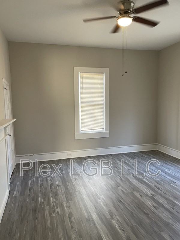 201 Cato St - Photo 5 of 8