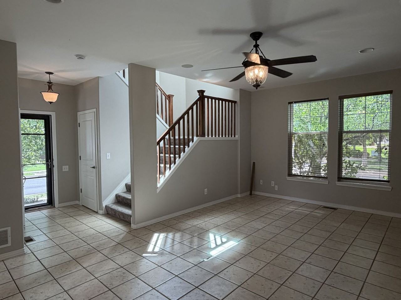 5250 Corbett Dr - Photo 2 of 17