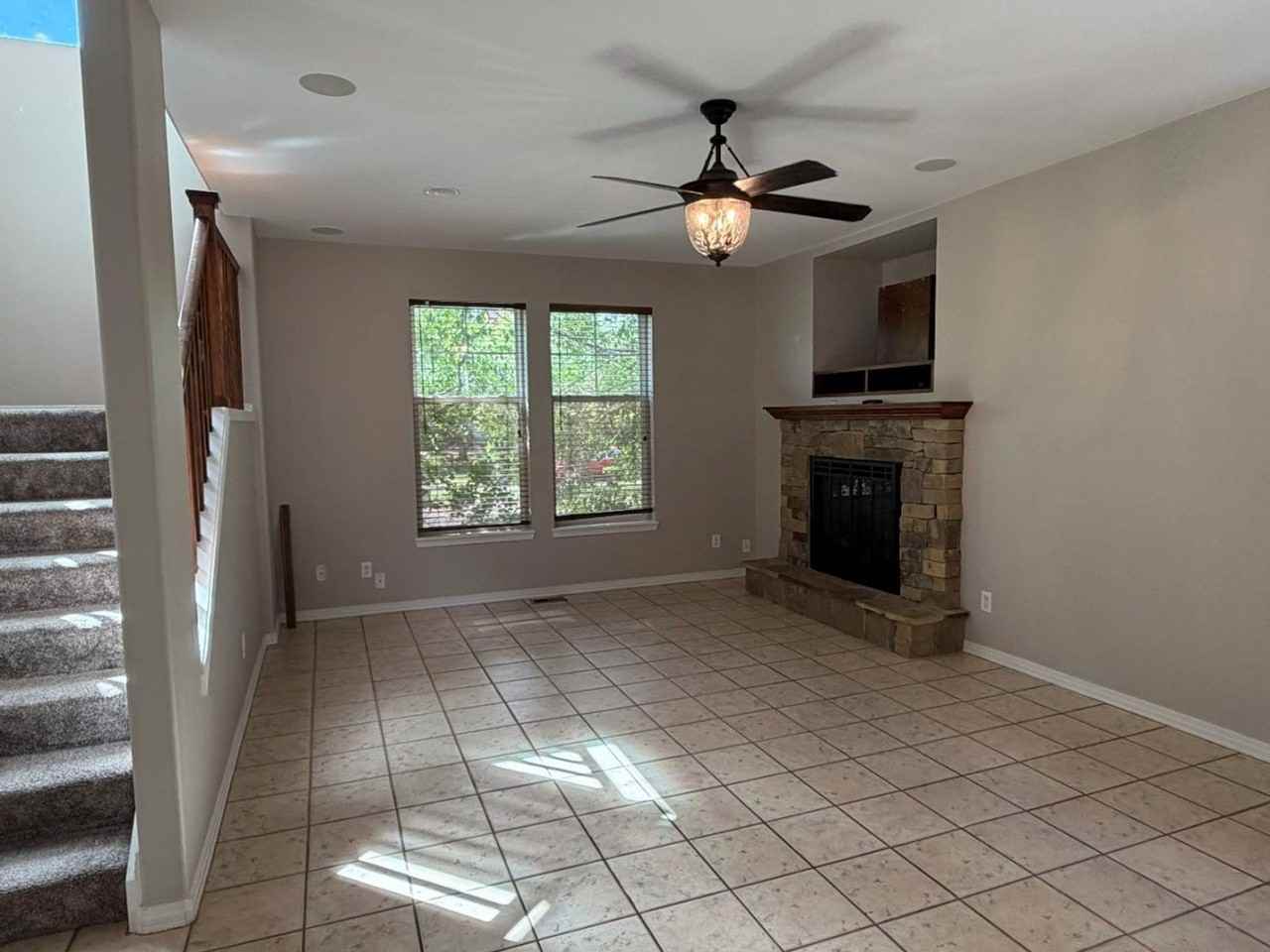 5250 Corbett Dr - Photo 3 of 17