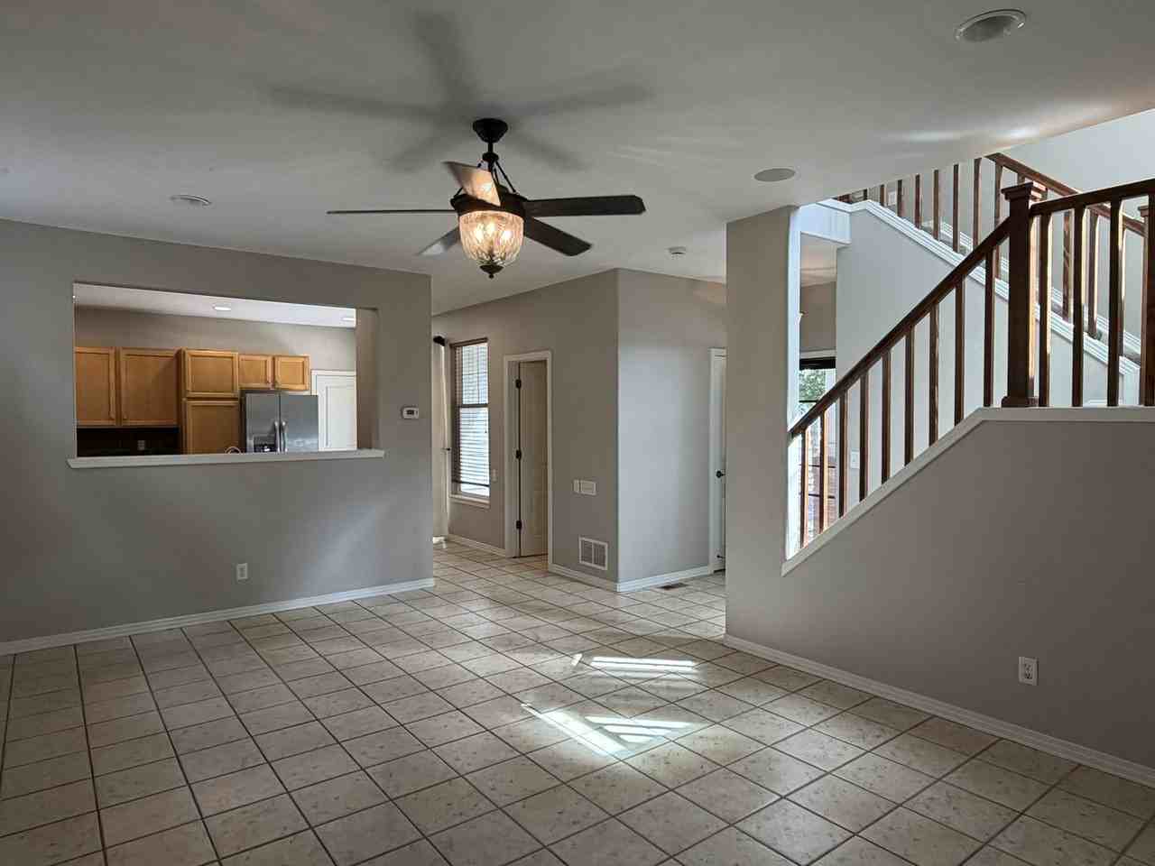 5250 Corbett Dr - Photo 4 of 17