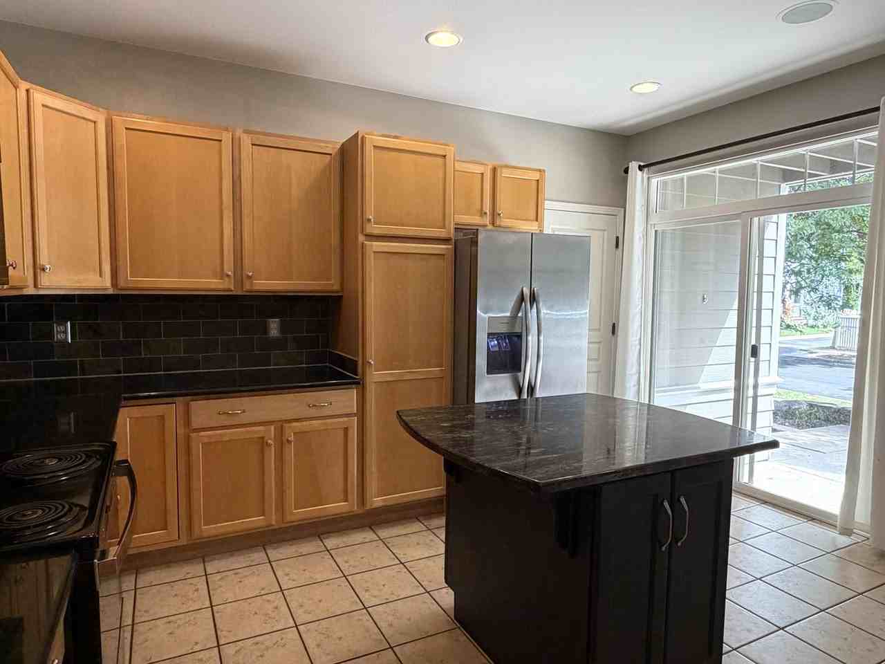 5250 Corbett Dr - Photo 5 of 17
