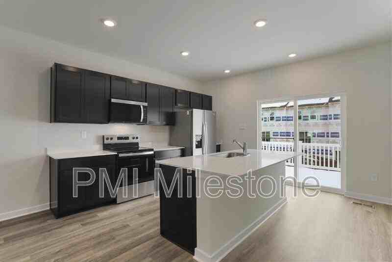 413 Eclipse St - Photo 5 of 33