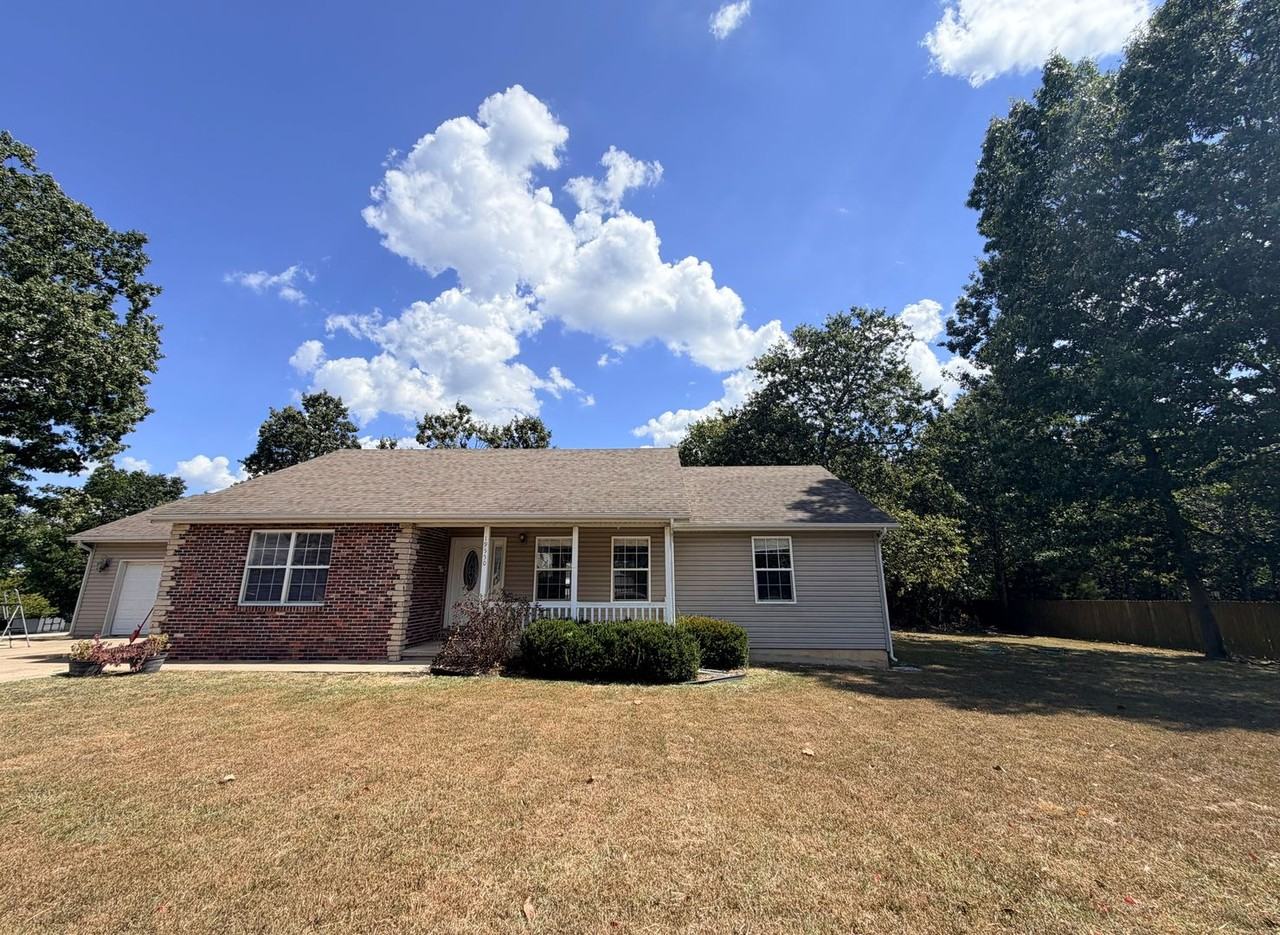 19550 Lenox Ln - Photo 2 of 22
