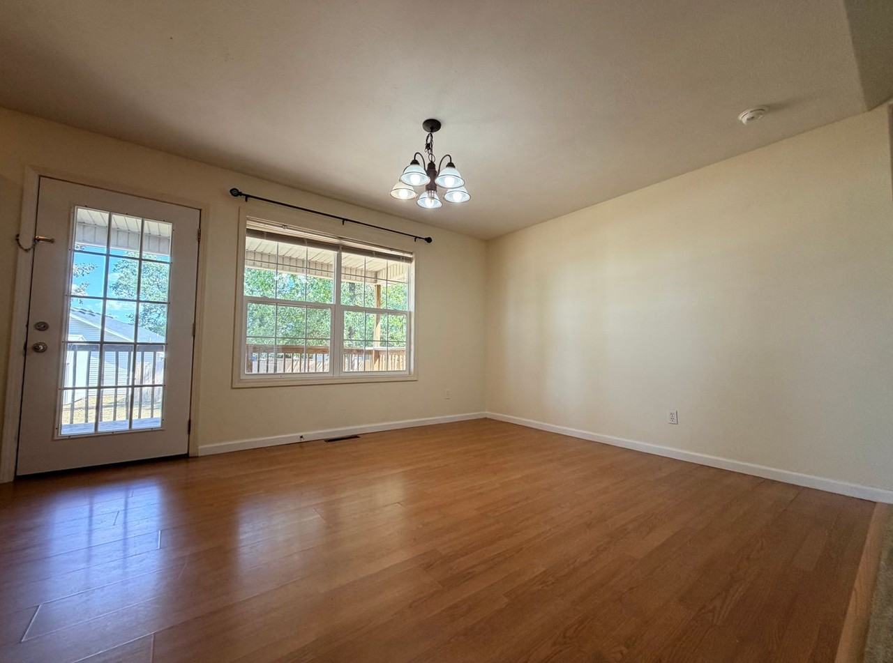 19550 Lenox Ln - Photo 6 of 22