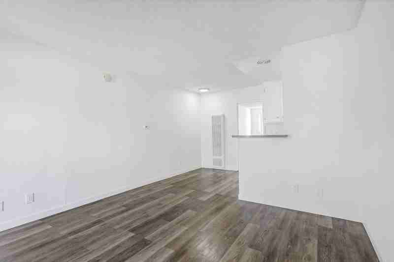 12460 Culver Blvd - Photo 5 of 19