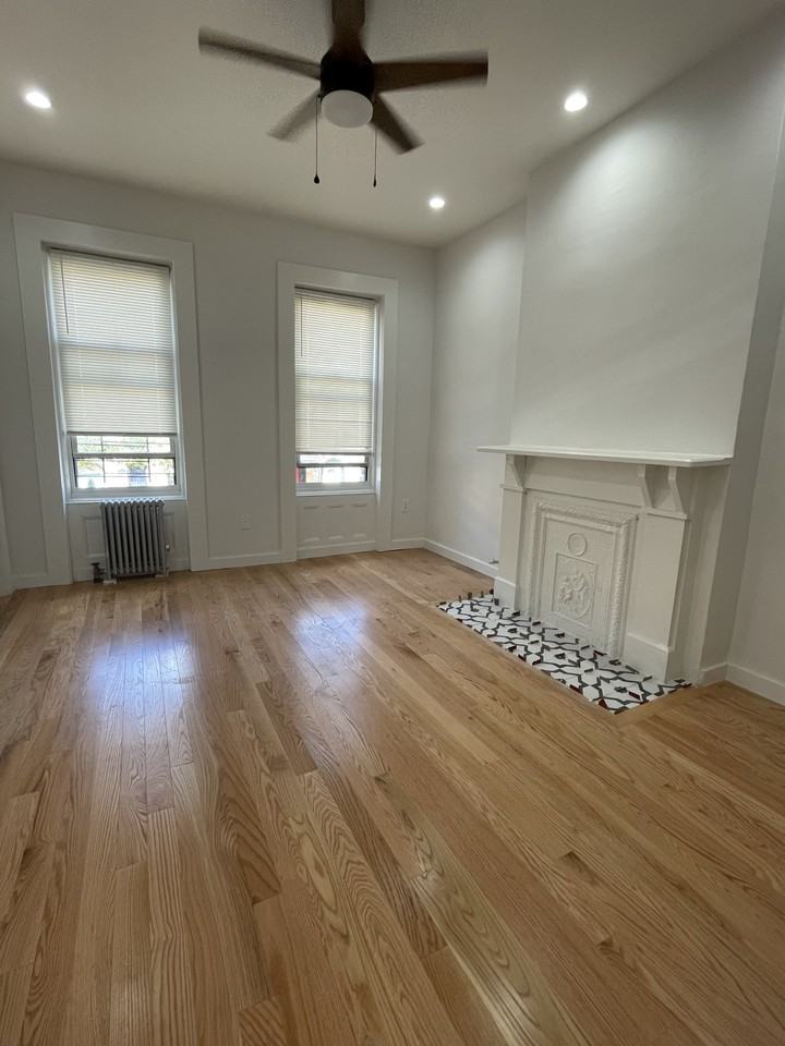1392 Jefferson Avenue #2 - Photo 6 of 8