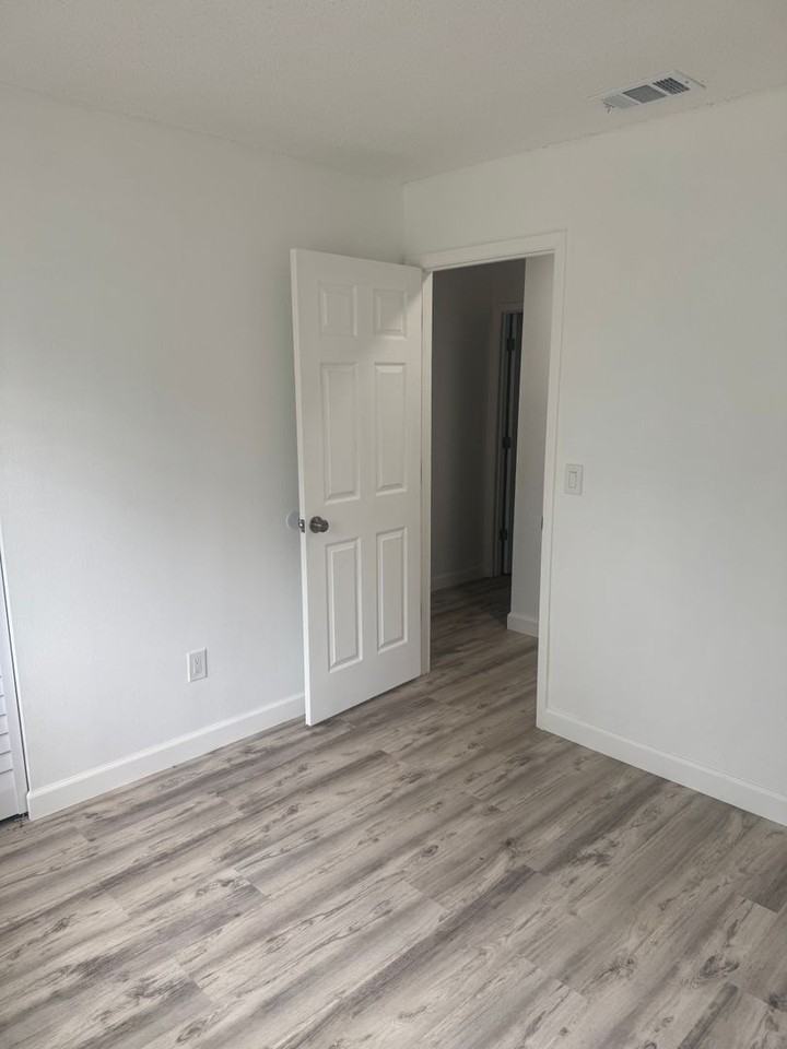 1418 Paley Cir Se - Photo 7 of 18