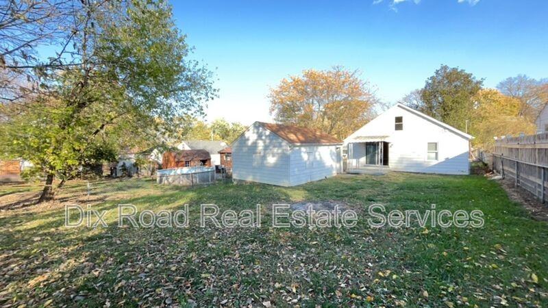 1841 Harvard St - Photo 3 of 21