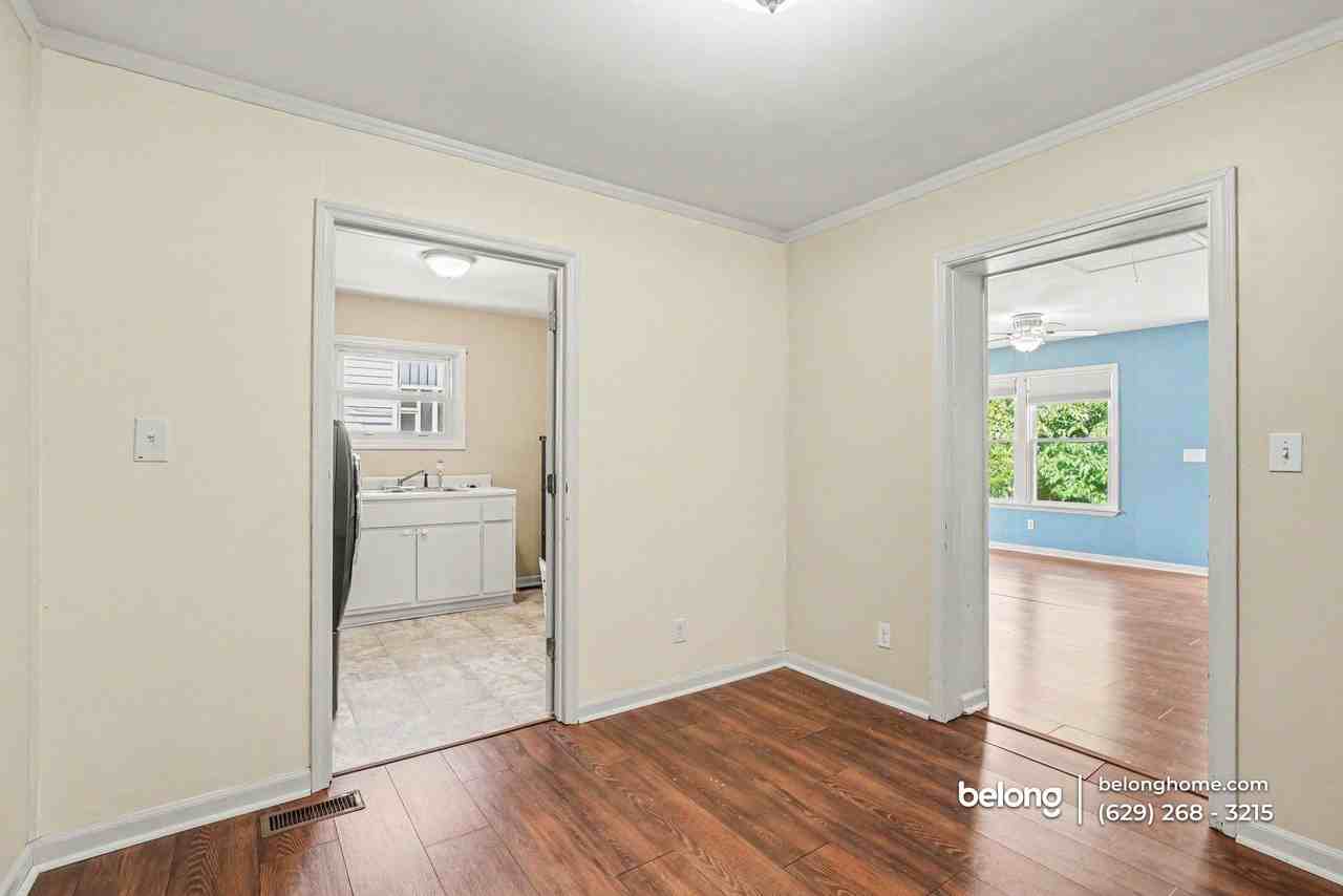 748 22nd Ct N - Photo 4 of 16