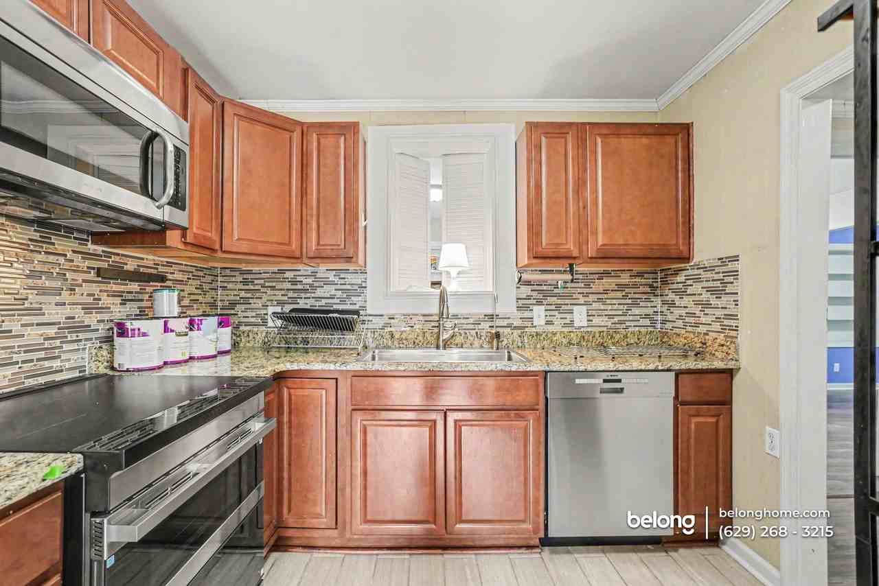 748 22nd Ct N - Photo 7 of 16