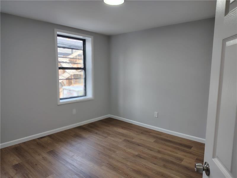858 Bay St #2 - Photo 5 of 8