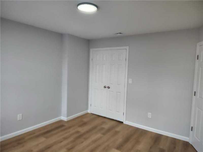 858 Bay St #2 - Photo 6 of 8