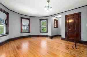 featured image of 48 Auburn St