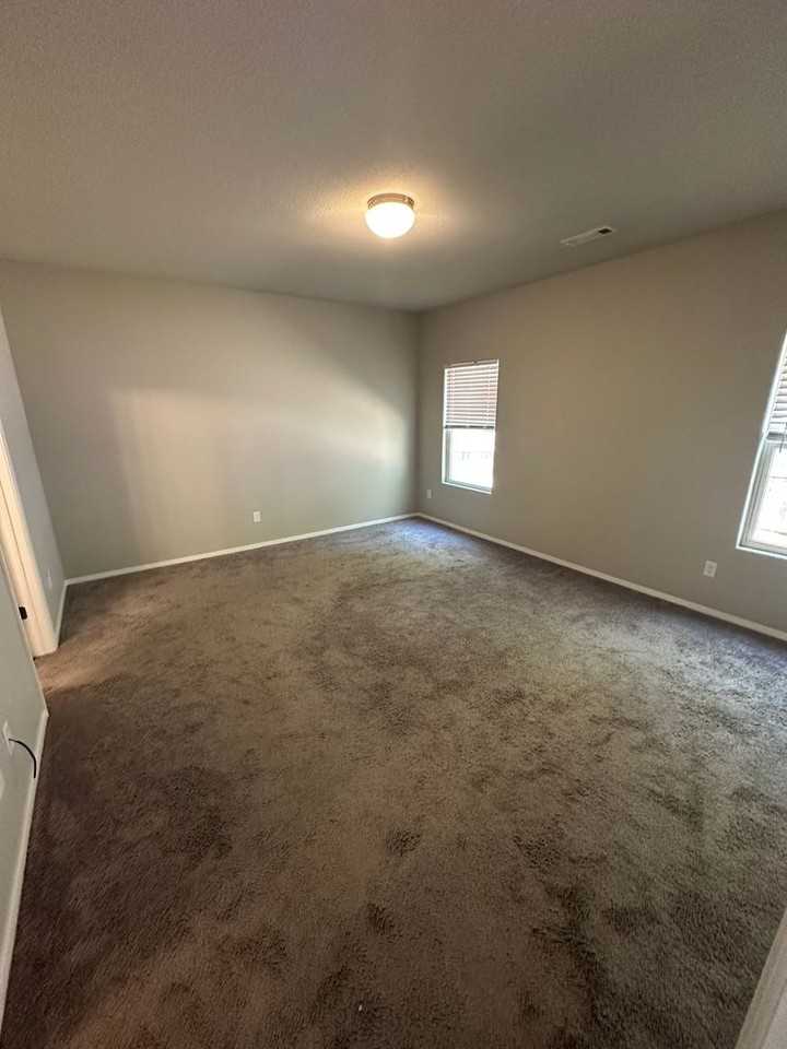 4702 W Hoover Loop - Photo 6 of 20
