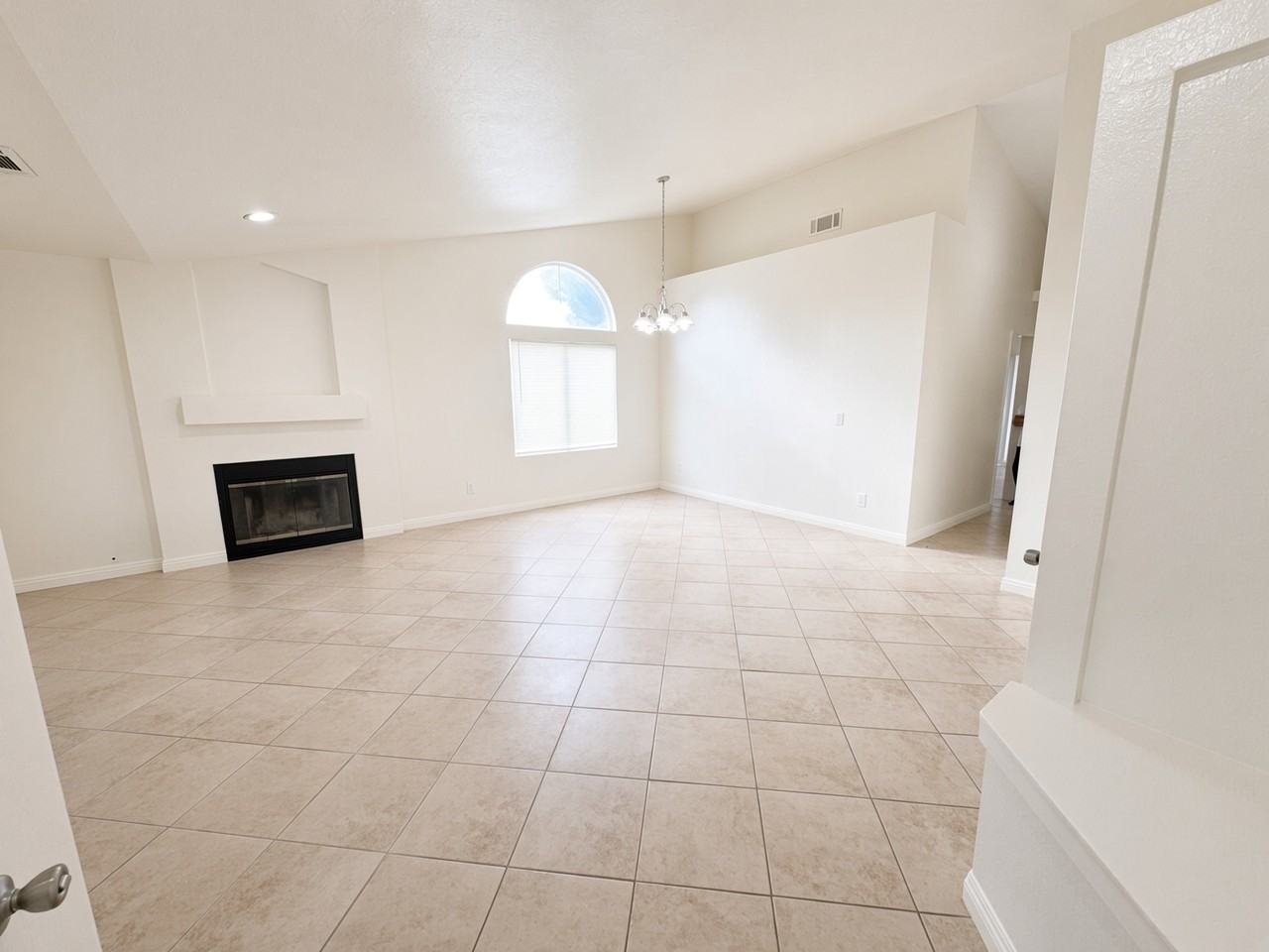 13654 Opal Circle - Photo 4 of 13