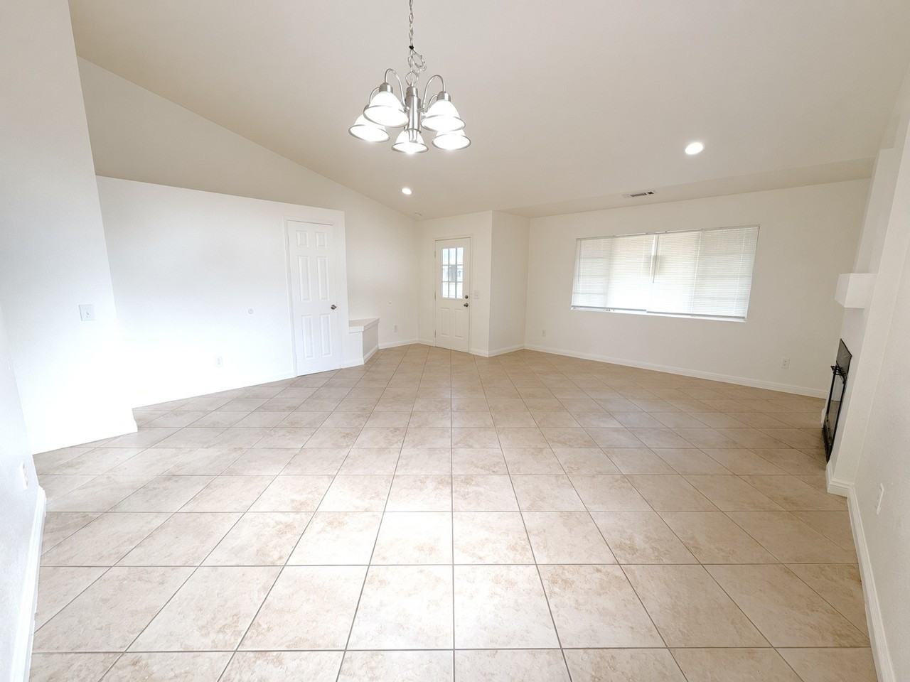 13654 Opal Circle - Photo 5 of 13