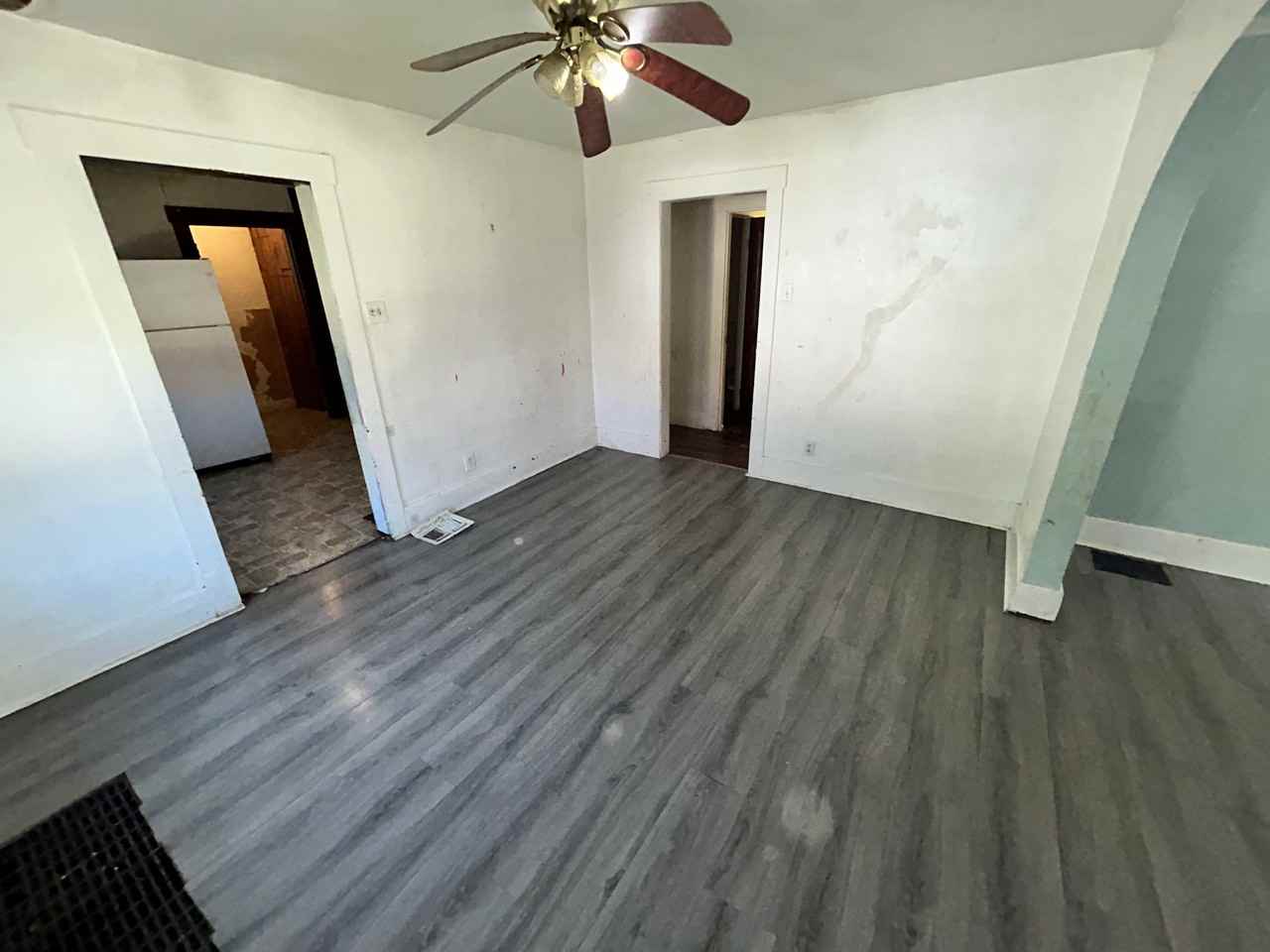 1204 N Jordan St - Photo 2 of 10