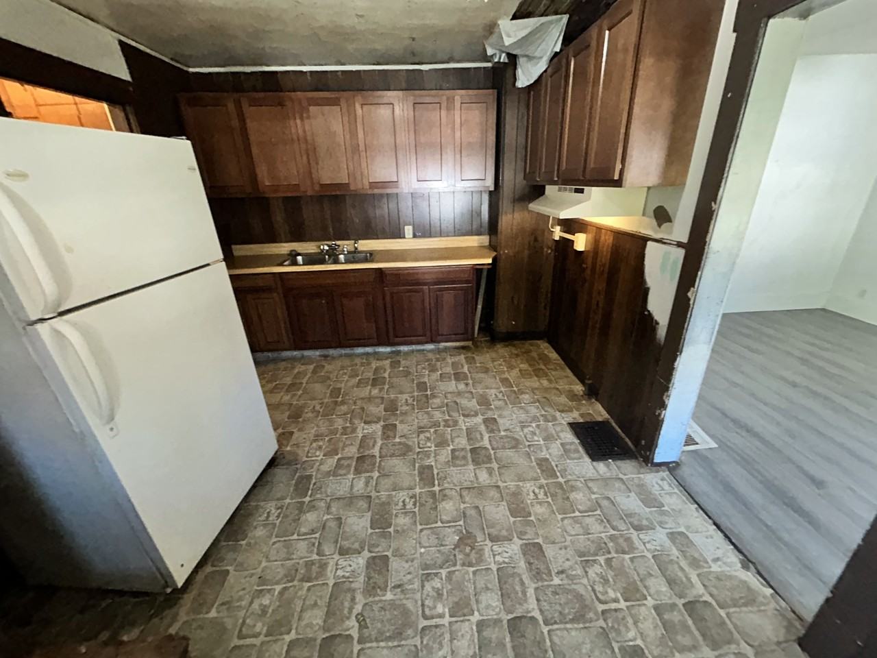 1204 N Jordan St - Photo 3 of 10