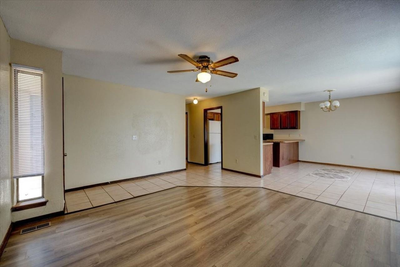 3718 Southwind Ave - Photo 5 of 21