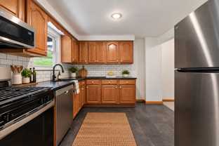 1105 Anna Ave - Photo 1 of 1