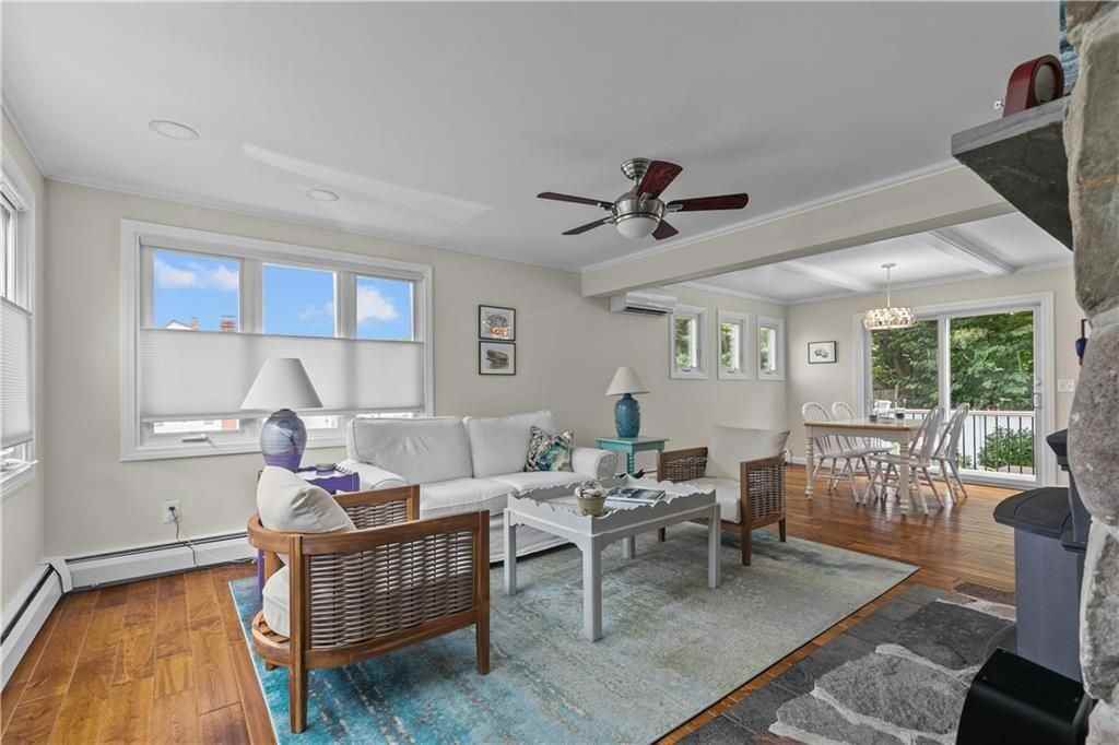 59 Berkley Ave - Photo 4 of 28