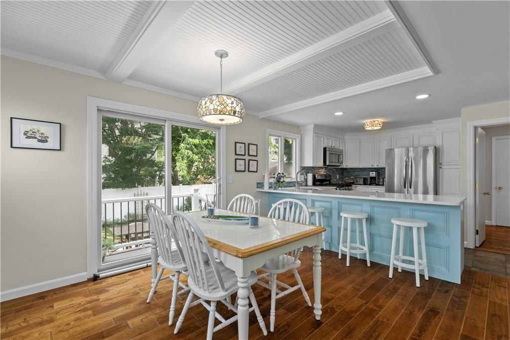59 Berkley Ave - Photo 5 of 28