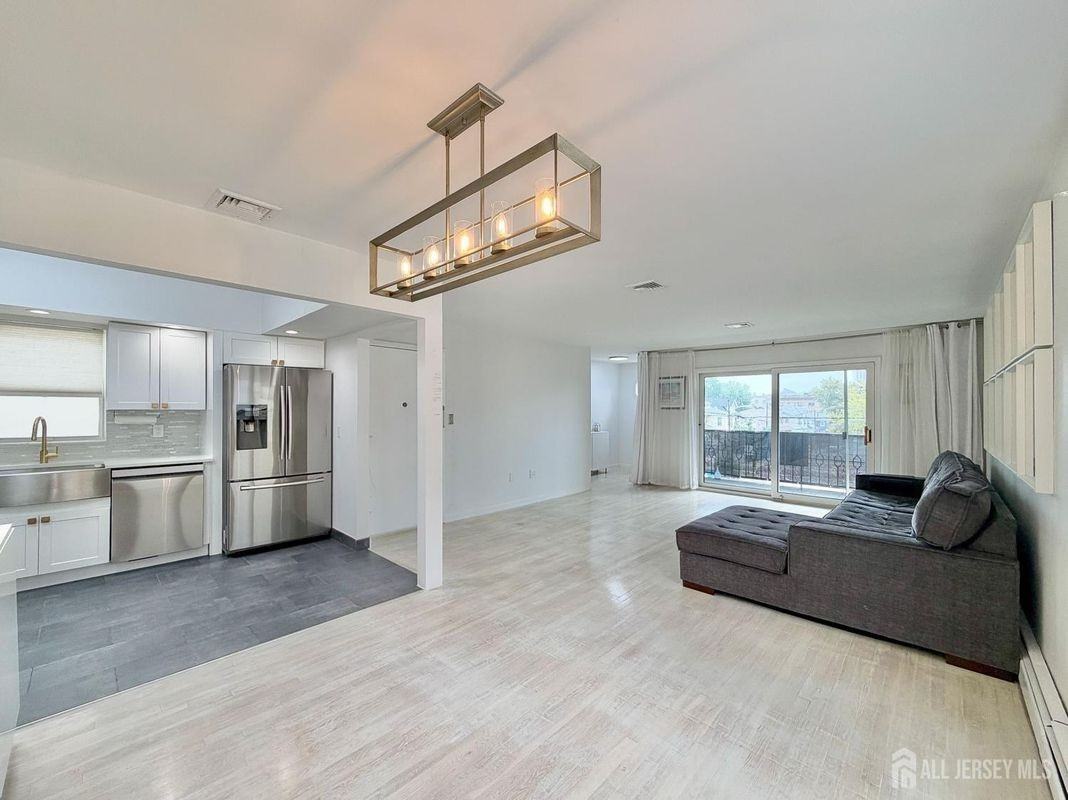 67 71st St ##2 - Photo 2 of 26