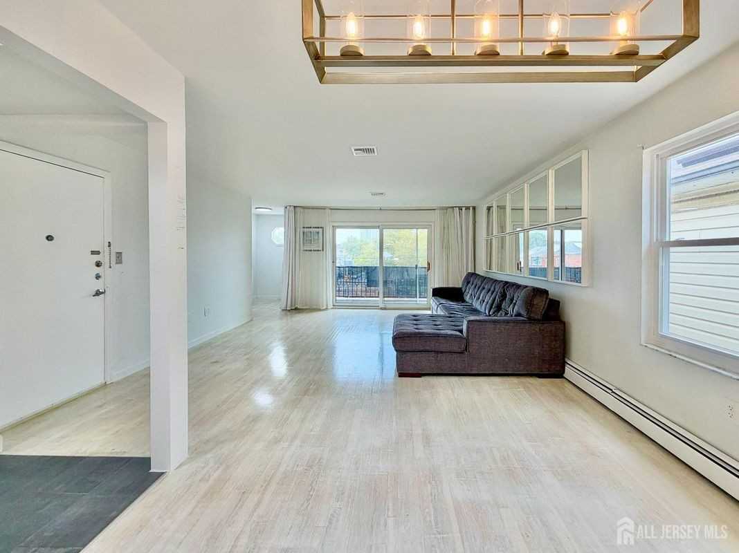 67 71st St ##2 - Photo 3 of 26
