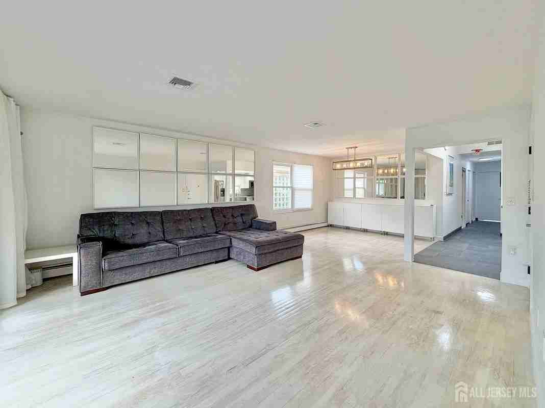 67 71st St ##2 - Photo 4 of 26