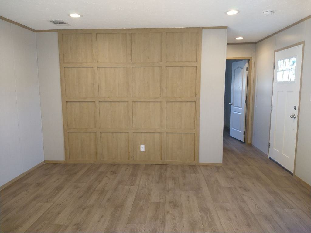 5603 Larry St - Photo 5 of 26