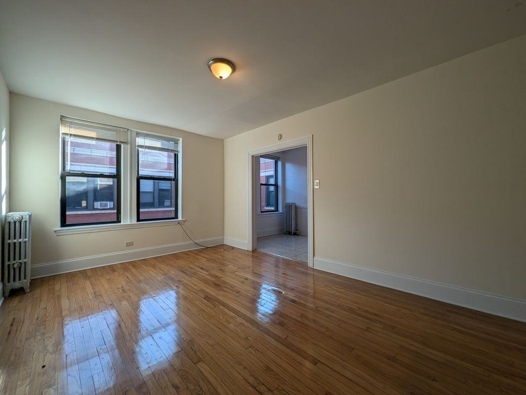 2715 N Milwaukee Ave - Photo 2 of 12
