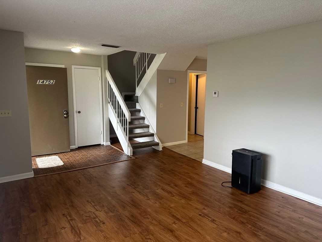 14752 Morning Dr - Photo 3 of 28