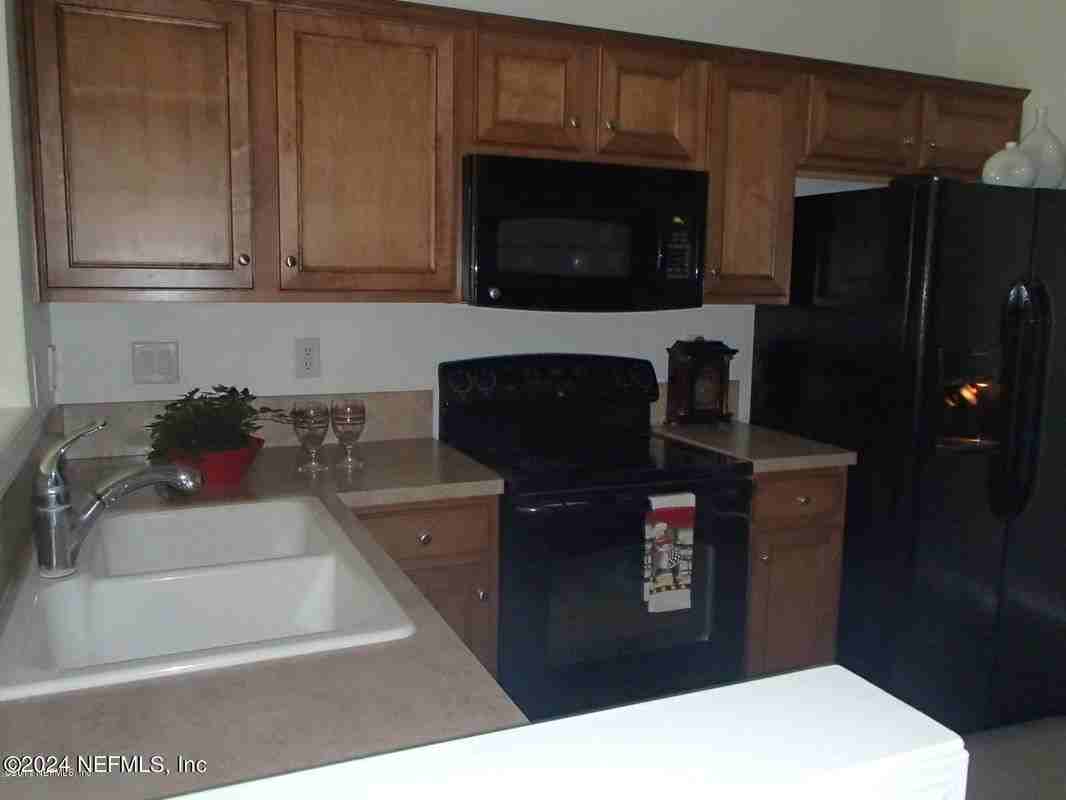 8125 Summer Gate Ct - Photo 6 of 25