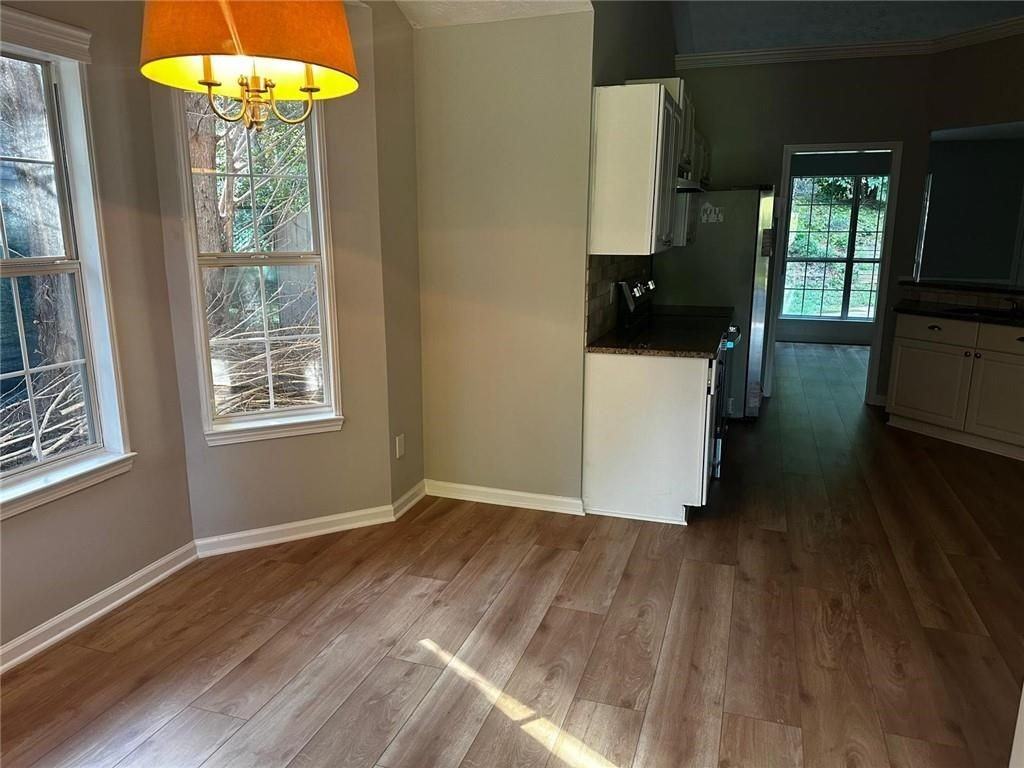 1055 Chatham Rd - Photo 2 of 31