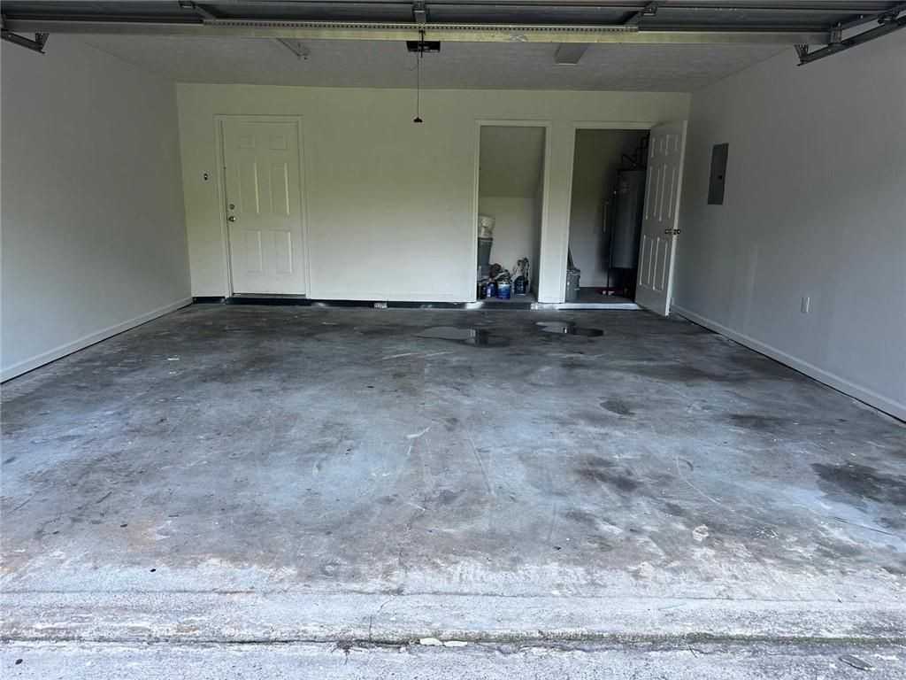 1055 Chatham Rd - Photo 3 of 31
