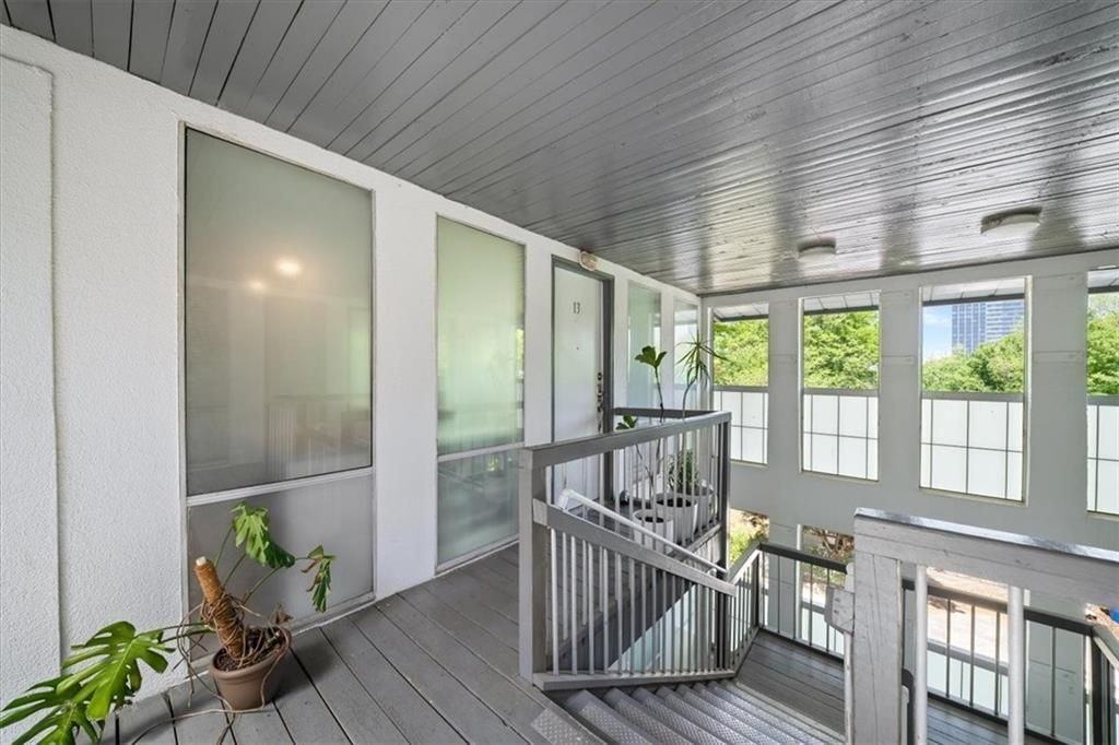 287 14th St Nw ##13 - Photo 3 of 45