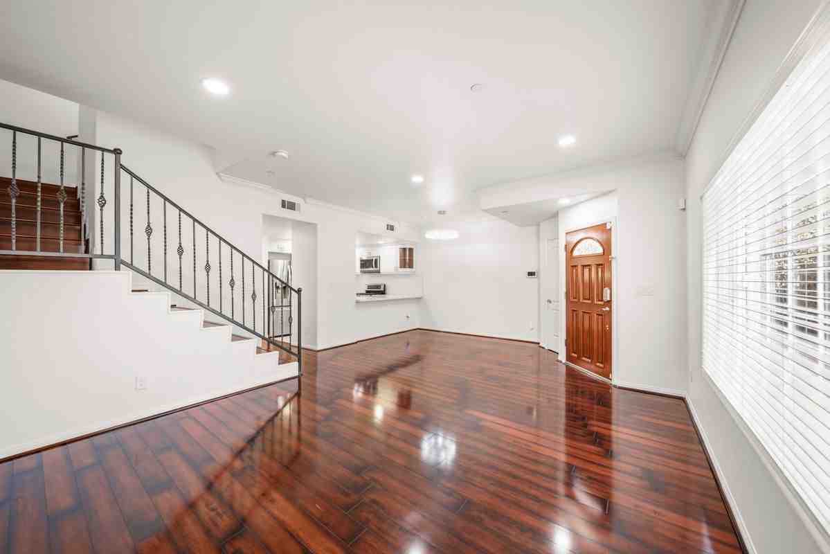 715 E Angeleno Ave ##104 - Photo 4 of 29