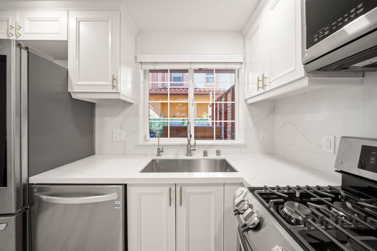 715 E Angeleno Ave ##104 - Photo 6 of 29