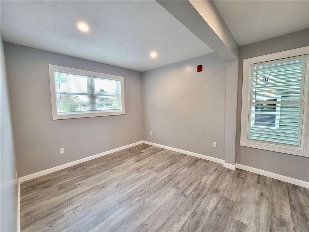 527 Charles St ##2 - Photo 3 of 8