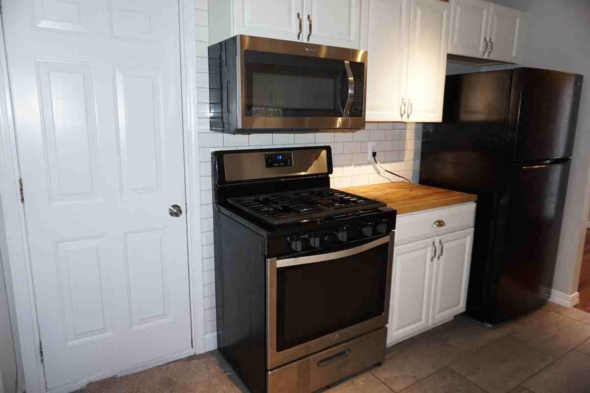 33647 Bayview Dr - Photo 4 of 4